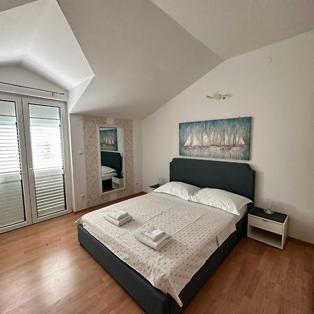 Apartments Villa Ohana Kaštela Eksteriør billede