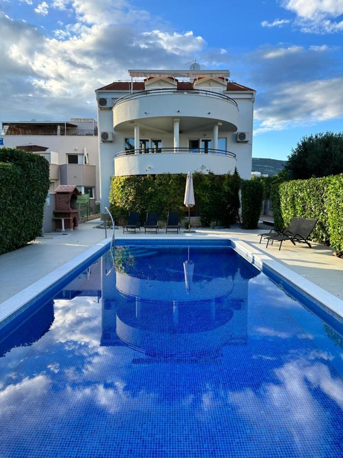 Apartments Villa Ohana Kaštela Eksteriør billede
