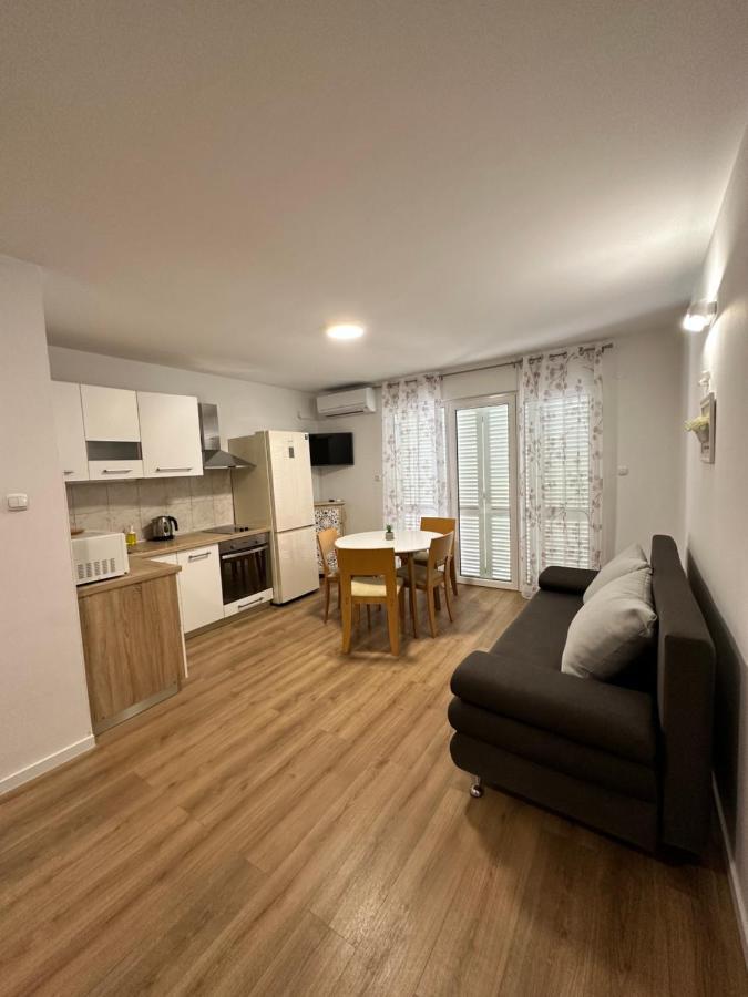 Apartments Villa Ohana Kaštela Eksteriør billede